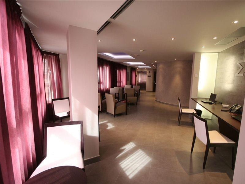 Madanis Liceo Hotel L’Hospitalet de Llobregat