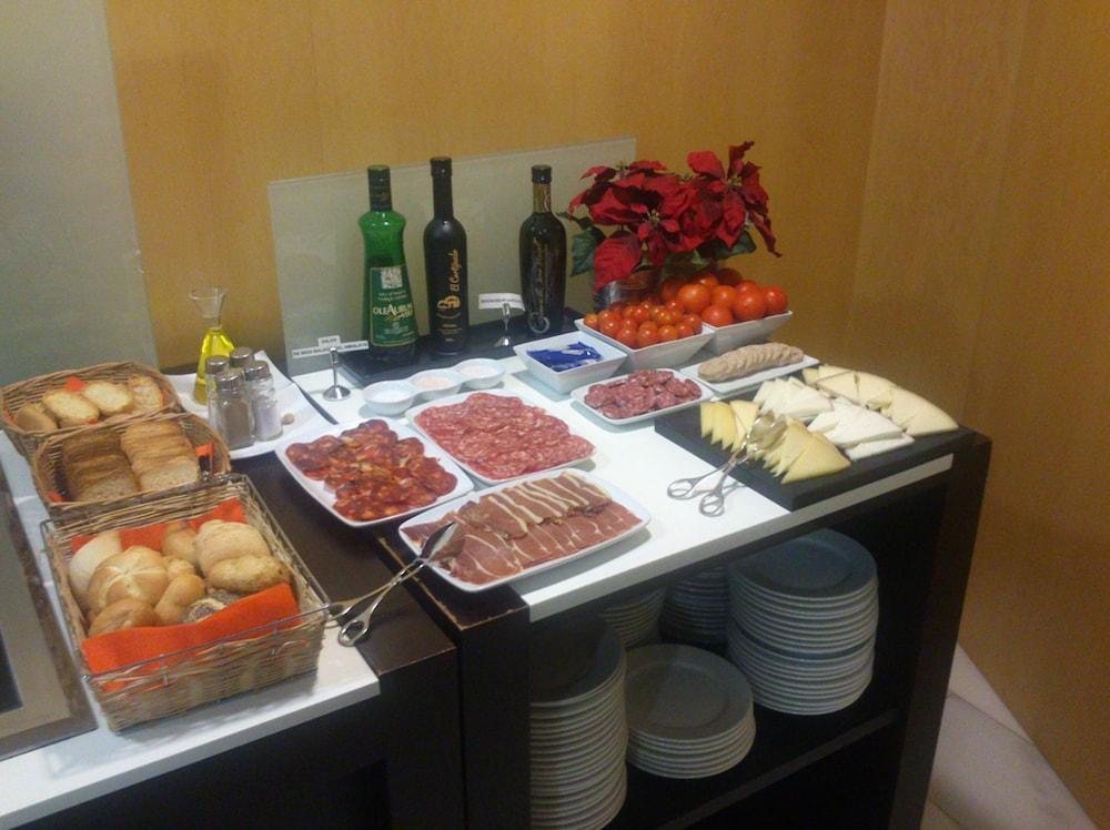 Hotel Madanis Liceo 3*