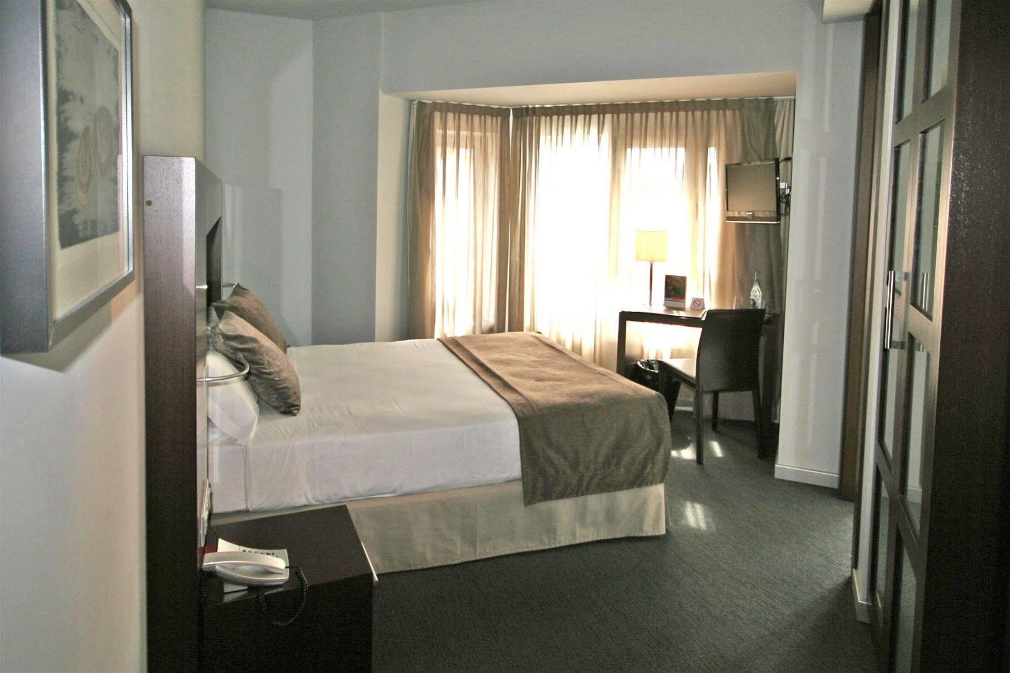 Madanis Liceo Hotel
